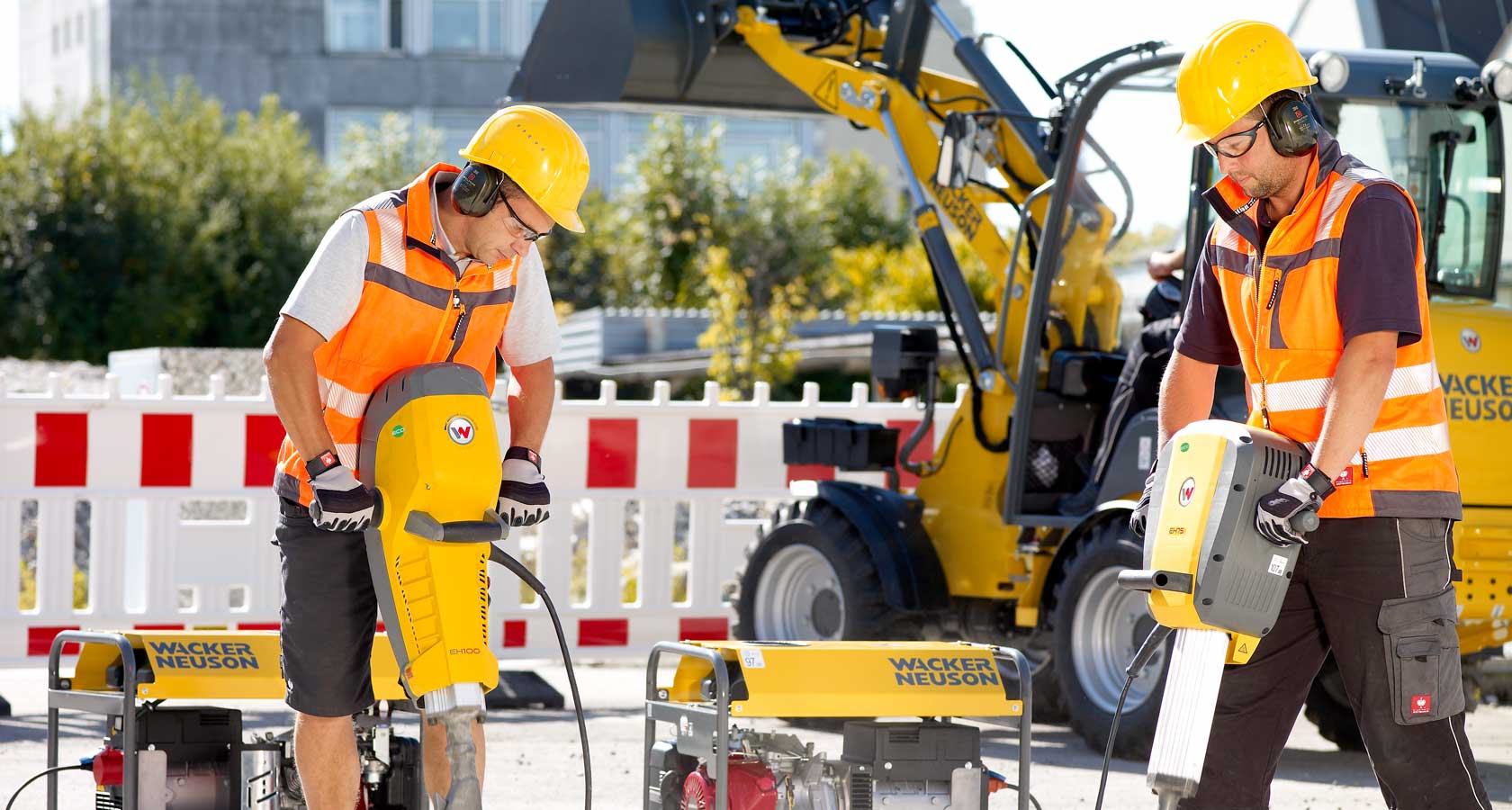 Baustelle mit Baumaschinen